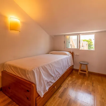 Apartamento Adosado En Primera Línea Con Piscina Privada