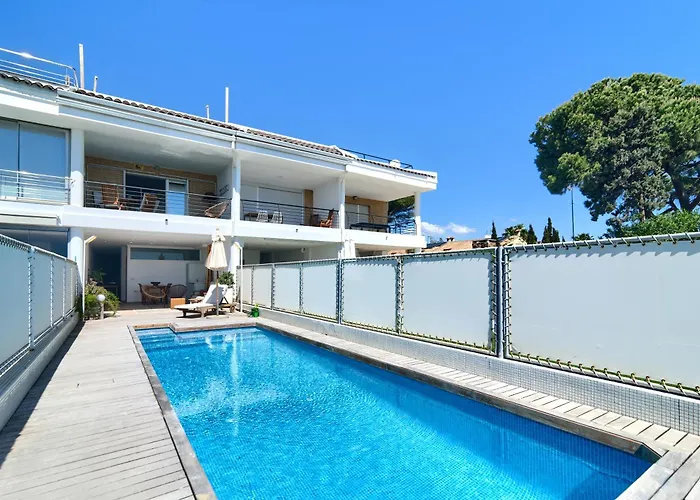 Casa Frente Al Mar Con Piscina Privada Сагунто
